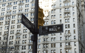 Why Major U.S. Financial Companies Avoid the Crypto Market.